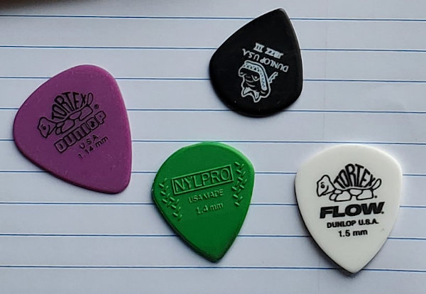 Assorted guitar picks